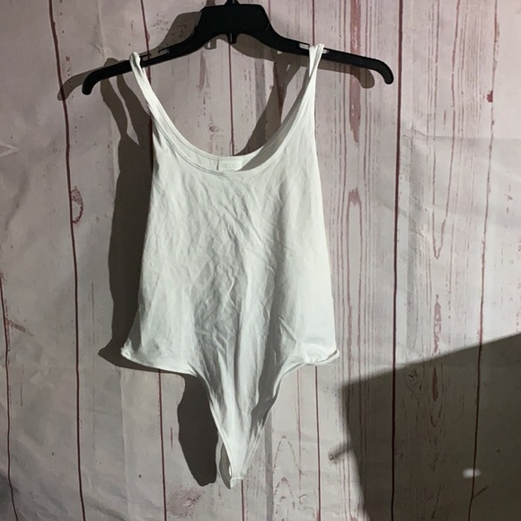 Double Sleeveless Scoop Neck Solid Thong Bodysuit - Picture 2 of 3